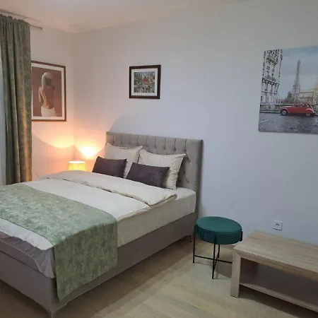 Kvart Apartment